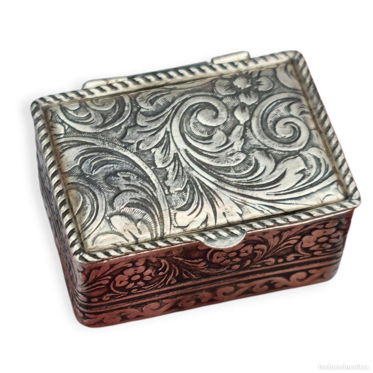 Antig&uuml;edades: Caja vintage de plata 925 grabada &ndash; Europa, mediados siglo XX
