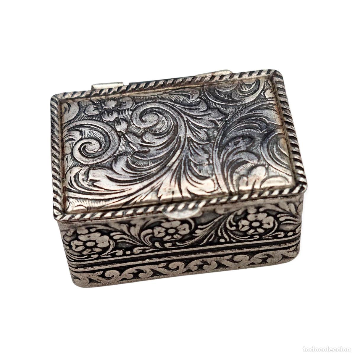 Antig&uuml;edades: Caja vintage de plata 925 grabada &ndash; Europa, mediados siglo XX