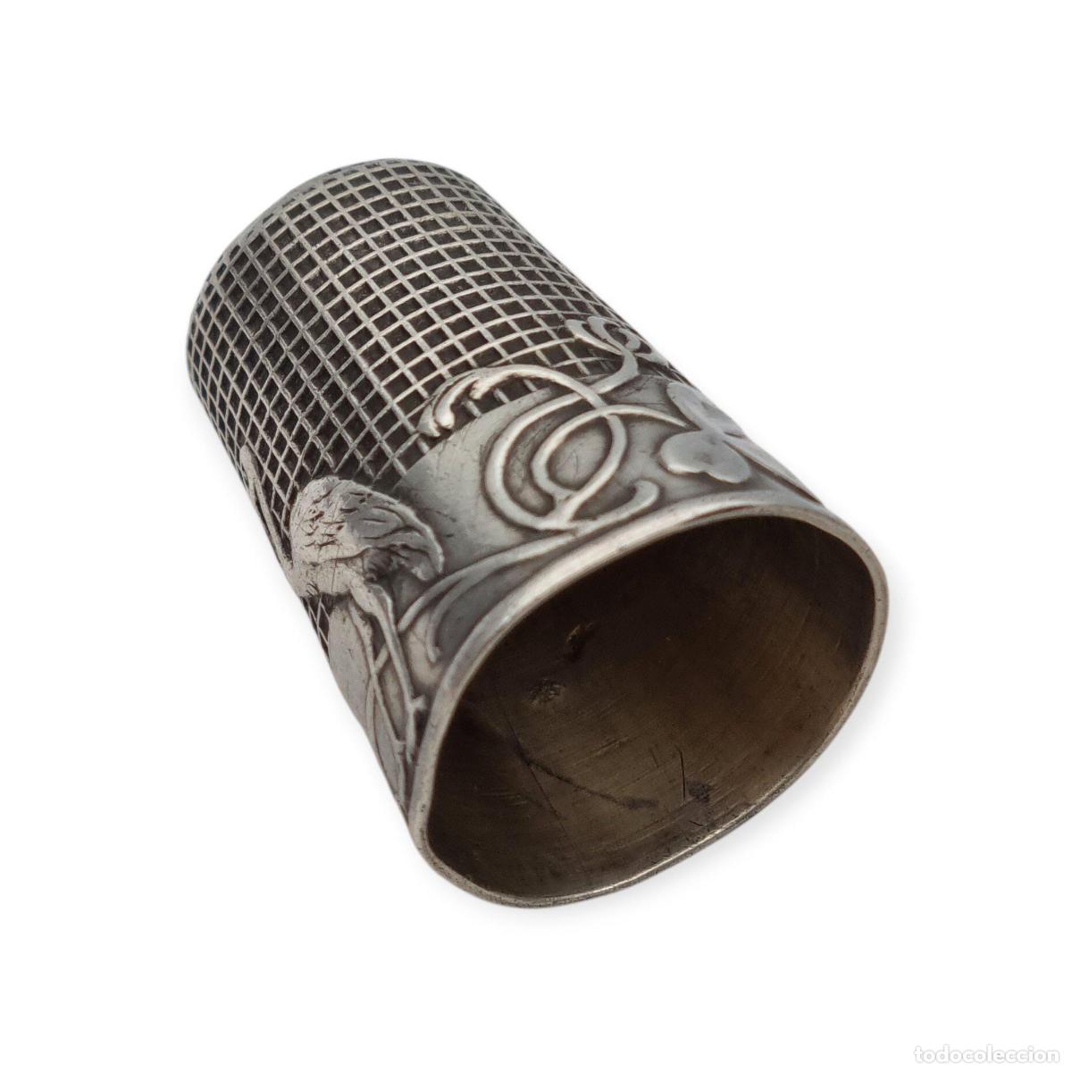 Antig&uuml;edades: Dedal antiguo plata maciza f&aacute;bula El zorro y la cig&uuml;e&ntilde;a La Fontaine circa 1920-30