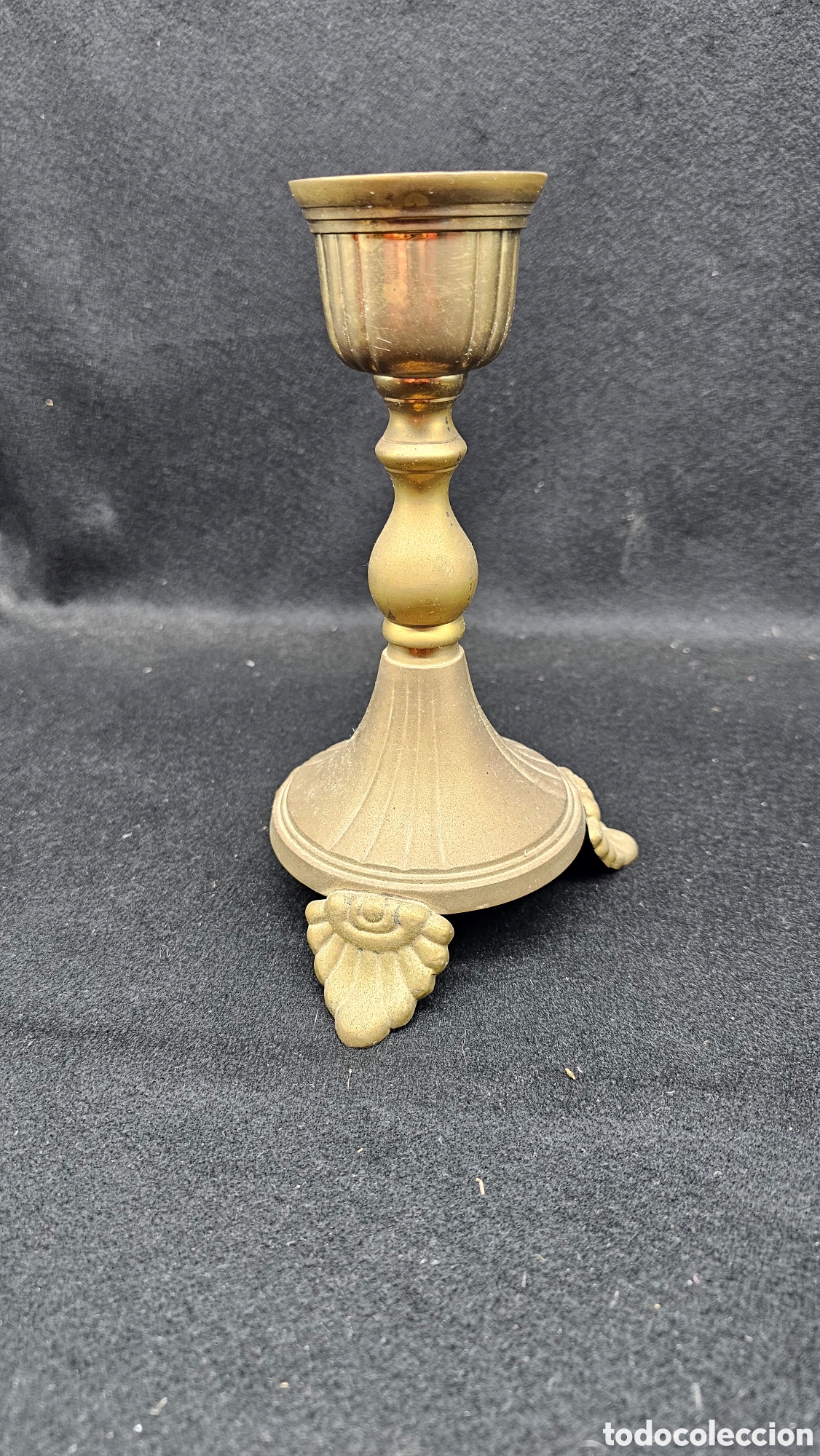 Antig&uuml;edades: Portavelas de lat&oacute;n......