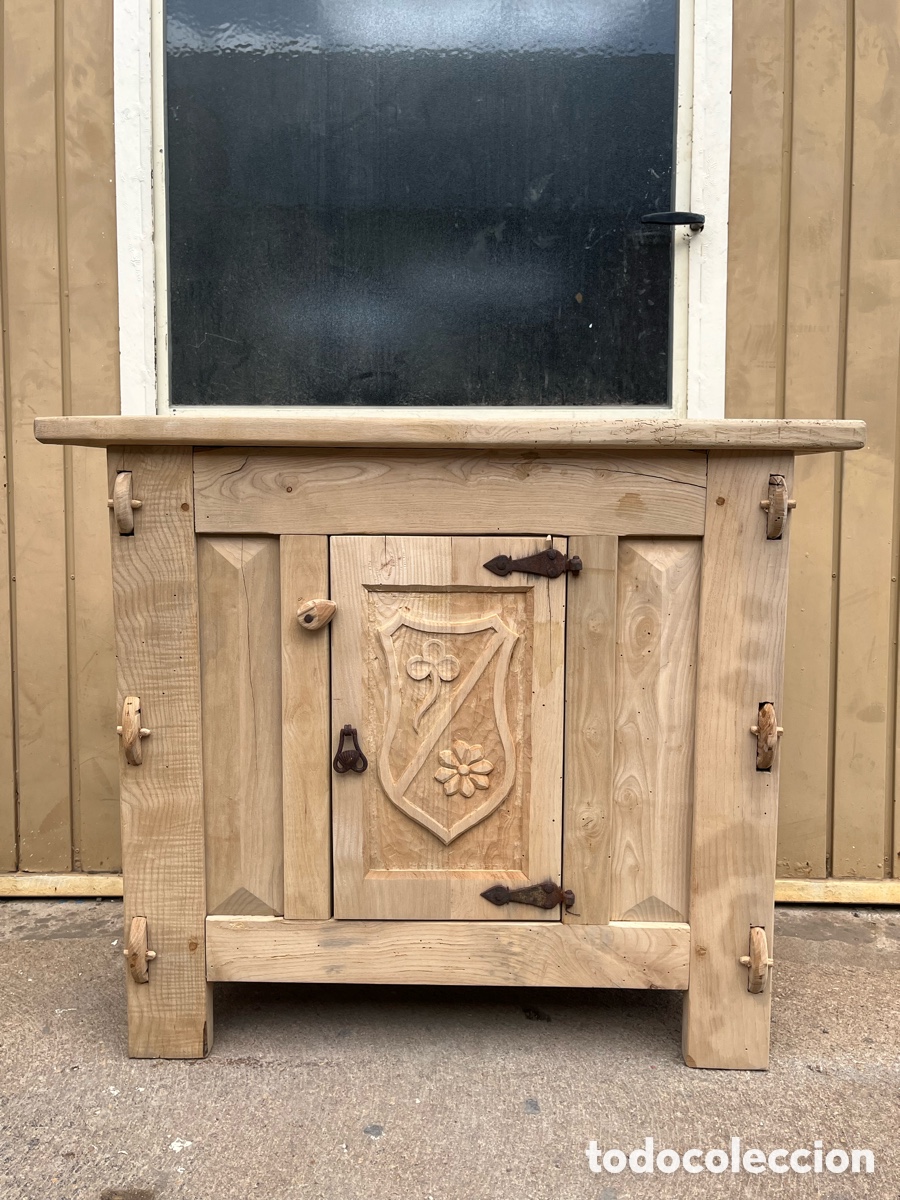 Antig&uuml;edades: taquillon r&uacute;stico en madera de fresno y encina hechos a mano