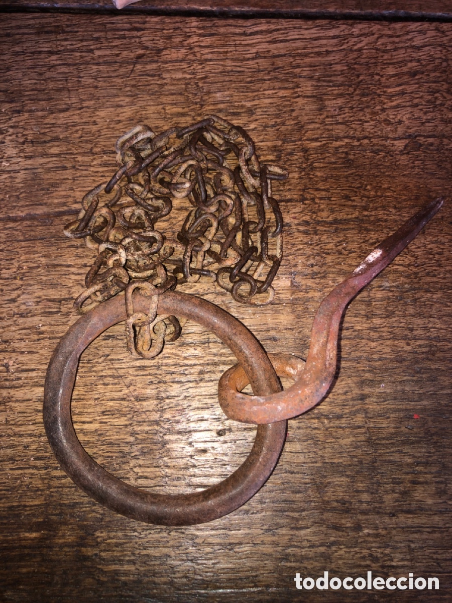 Antig&uuml;edades: Argolla antigua con cadena