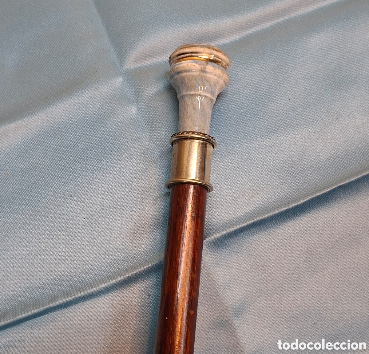 Antig&uuml;edades: Bast&oacute;n madera, cer&aacute;mica y plata principios S.XX