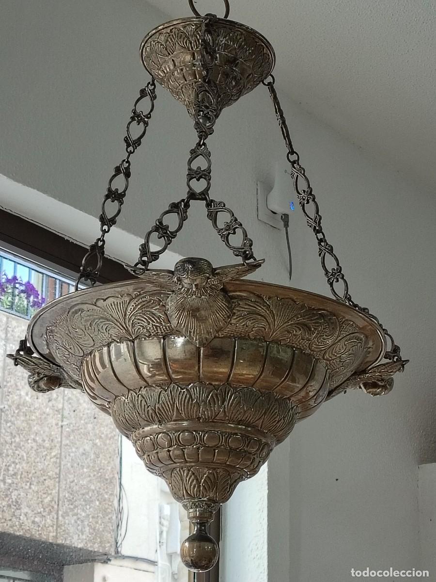 Antig&uuml;edades: LAMPARA VOTIVA ANTIGUA CON FIGURAS DE ARCANGELES/ BA&Ntilde;O DE PLATA / SIGLO XIX