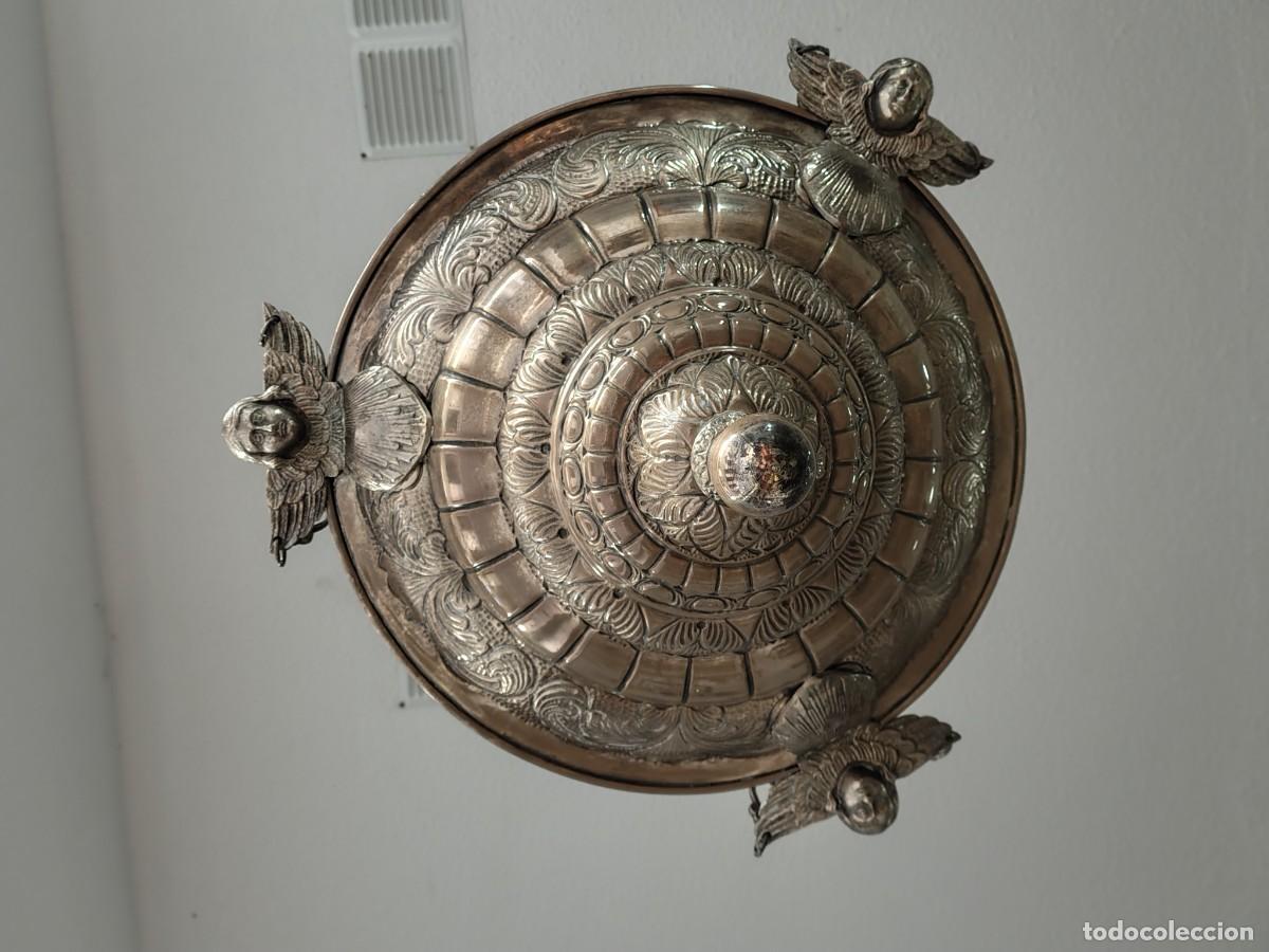 Antig&uuml;edades: LAMPARA VOTIVA ANTIGUA CON FIGURAS DE ARCANGELES/ BA&Ntilde;O DE PLATA / SIGLO XIX