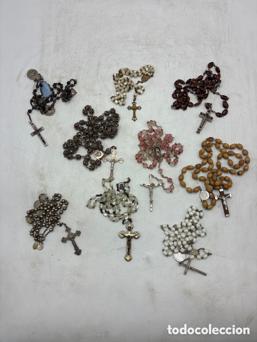 Antig&uuml;edades: Lote de 9 crucifijos antiguos.