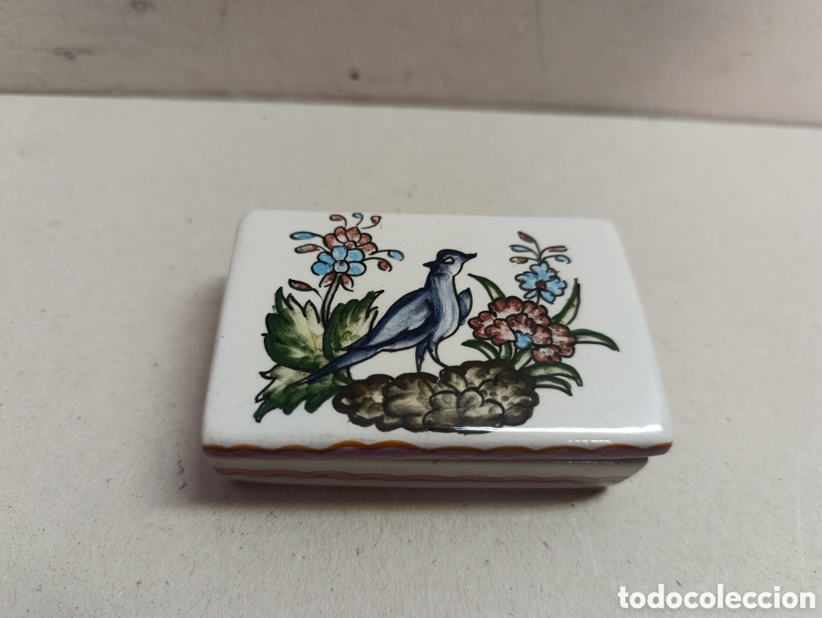 Antig&uuml;edades: CAJA DE CERAMICA PORTUGUESA, MARCAS EN LA BASE. COIMBRA.