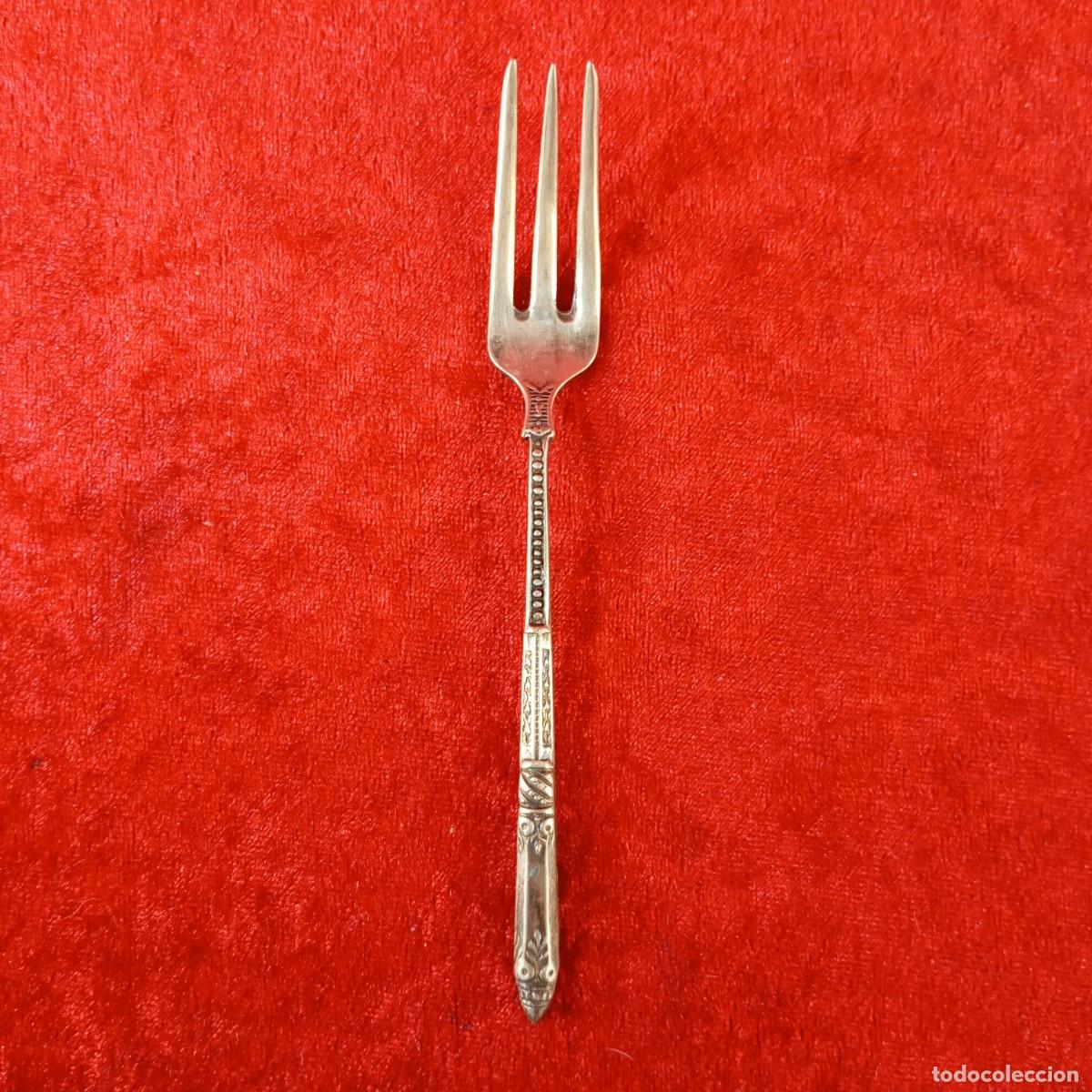 Antig&uuml;edades: PRECIOSO TENEDOR ANTIGUO - VINTAGE - MUY TRABAJADO - 145 X 20 MM / 2867