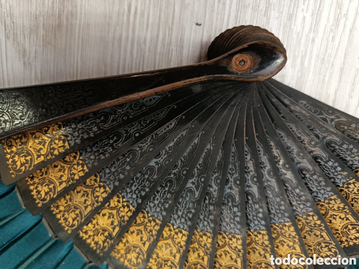 Antig&uuml;edades: Abanico de madera y seda pintada. - Foto 5