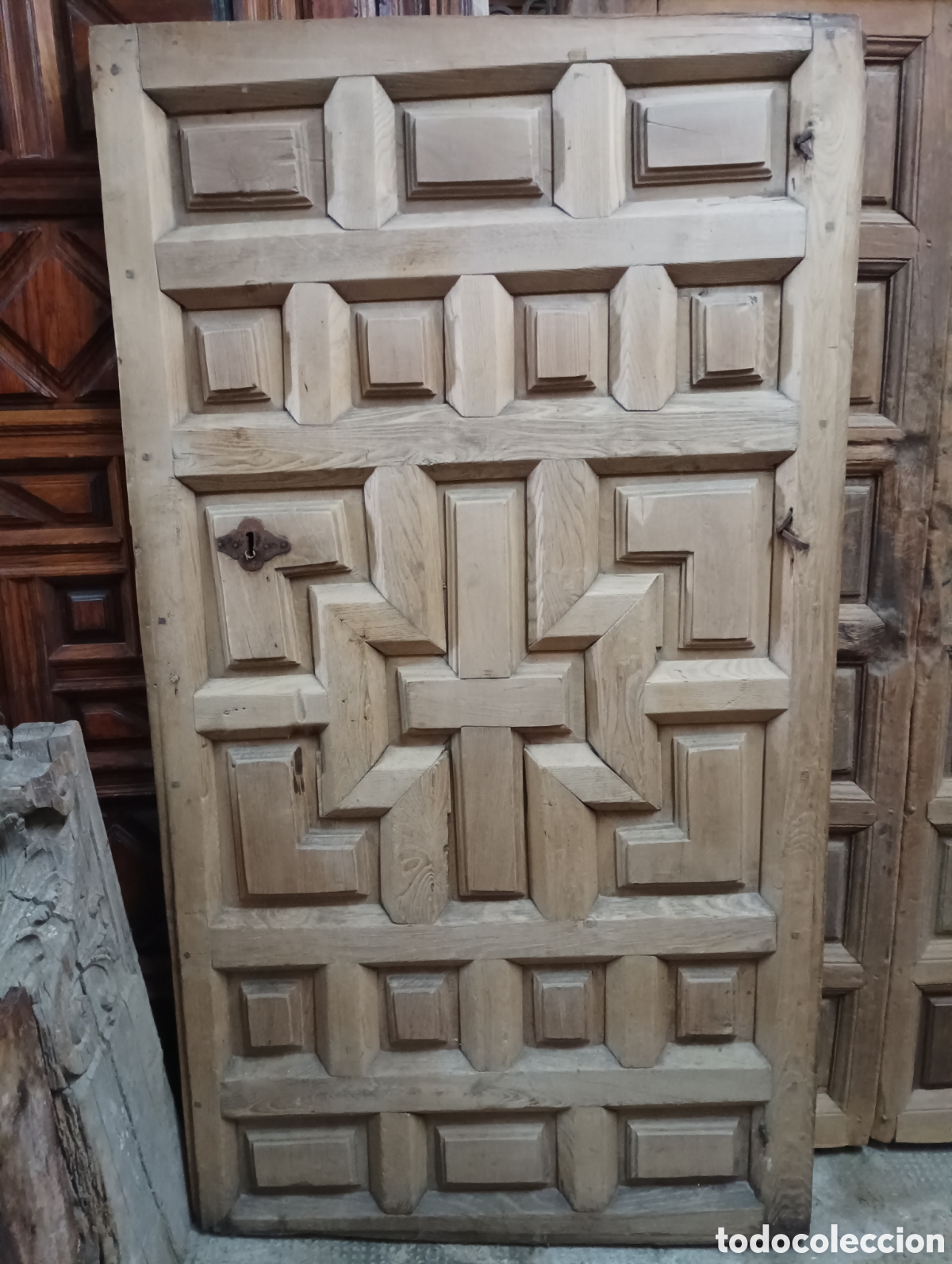 Antig&uuml;edades: PUERTA ANTIGUA DE SACRIST&Iacute;A