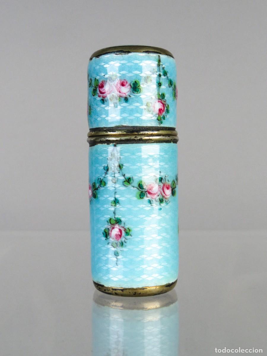 Antig&uuml;edades: Set de costura esmalte Guilloch&eacute; Alemania plata dorada siglo XX