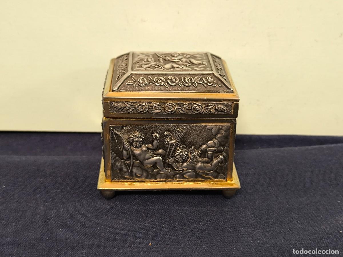 Antig&uuml;edades: CAJA FRANCESA DE BRONCE PLATEADO Y DORADO