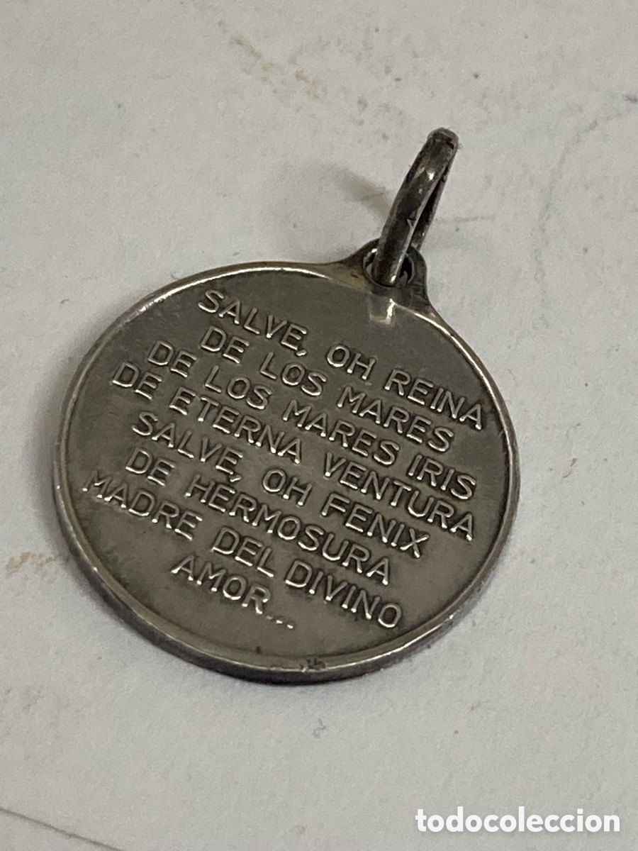 Antig&uuml;edades: Medalla de plata religiosa C572 - Foto 2
