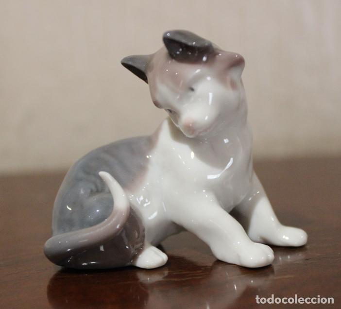 Antig&uuml;edades: Gato de Lladr&oacute; peque&ntilde;o