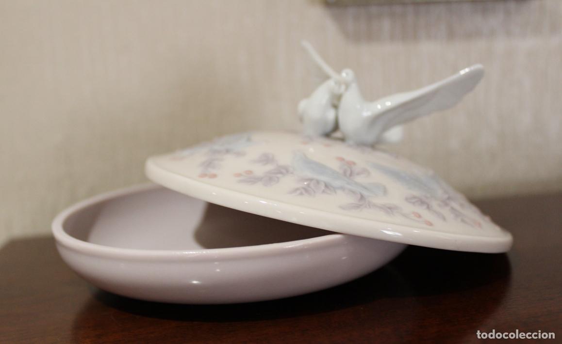 Antig&uuml;edades: Cuenco con tapa y palomas Lladr&oacute;