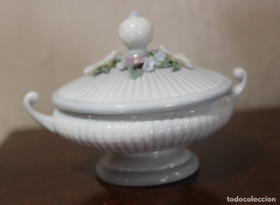 Antig&uuml;edades: Vasija de cer&aacute;mica de Lladr&oacute;