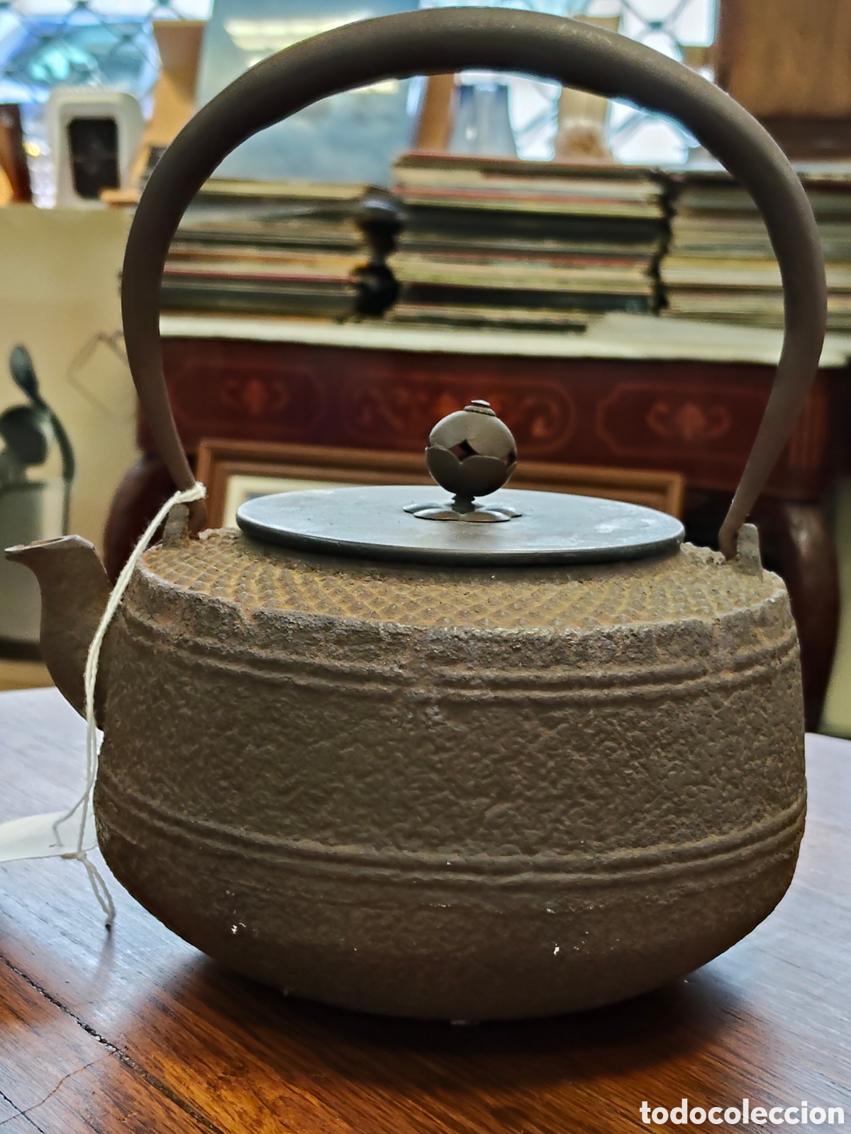 Antig&uuml;edades: Magn&iacute;fica tetera de hierro fundido