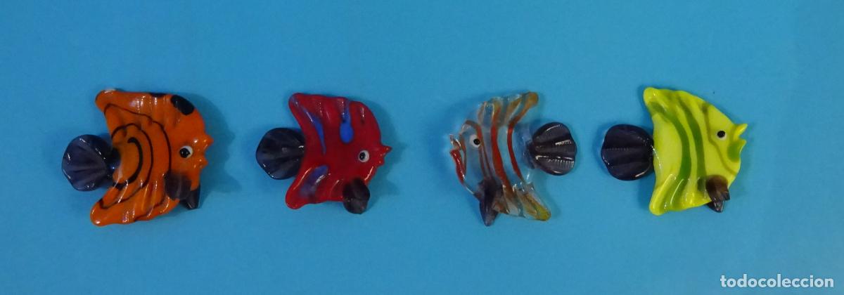 Antig&uuml;edades: LOTE CUATRO PECES TROPICALES DE CRISTAL DE MURANO. TAMA&Ntilde;O DEL COLOR NARANJA 4 X 4 X 1,3 CM
