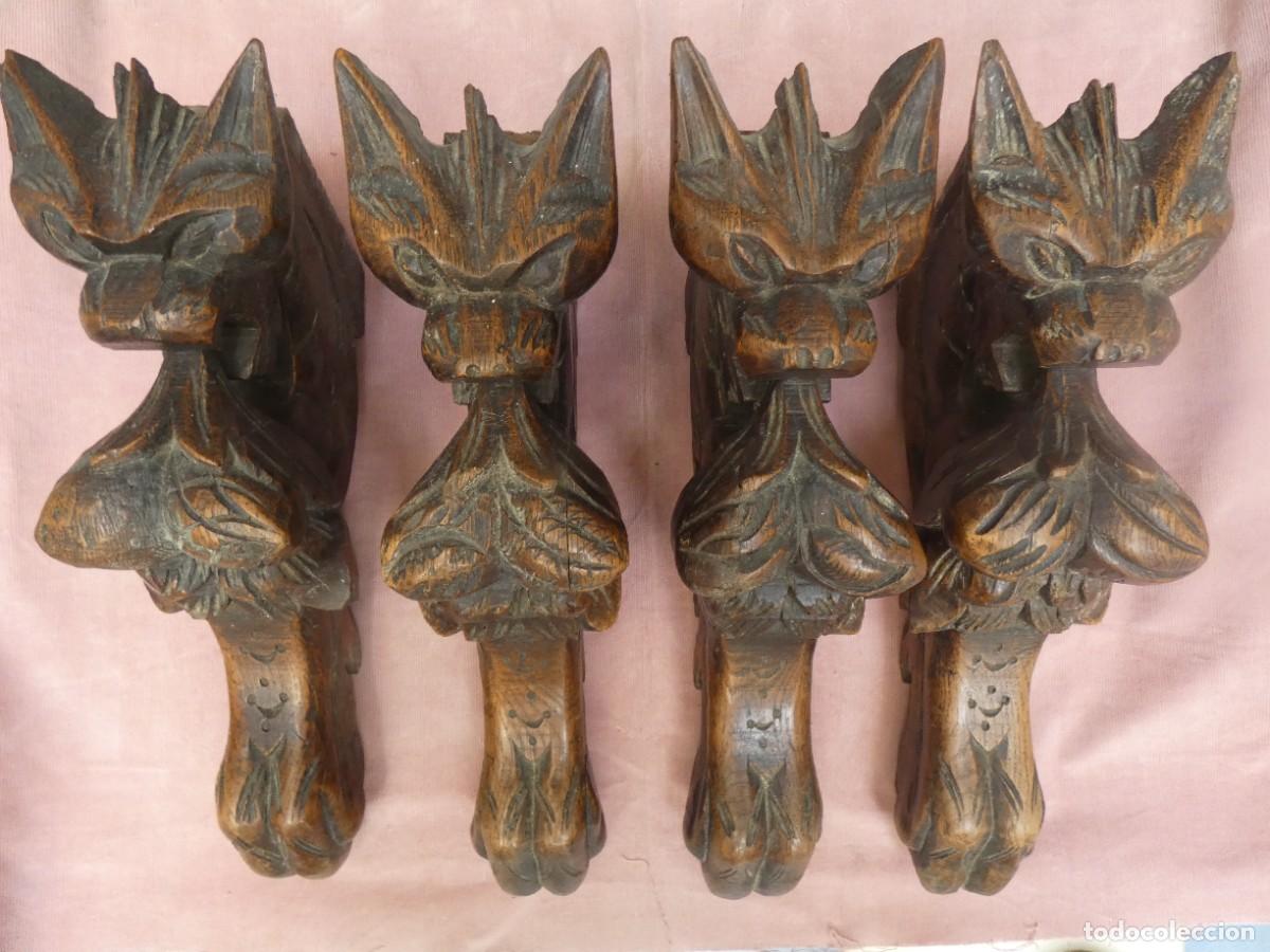 Antig&uuml;edades: Patas de mesa con forma de zorro, circa 1800. Flamencas o alemanas.