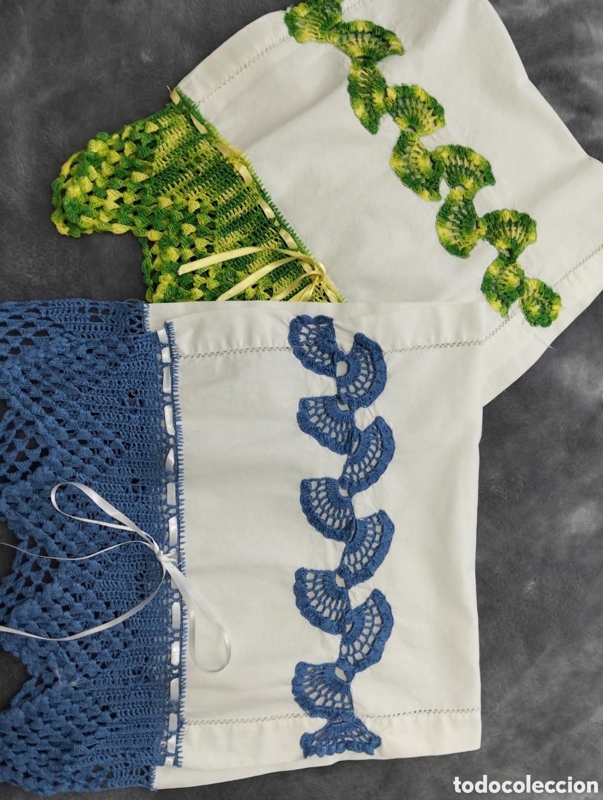 Antig&uuml;edades: Juego 2 toallas lavabo hilo bordadas