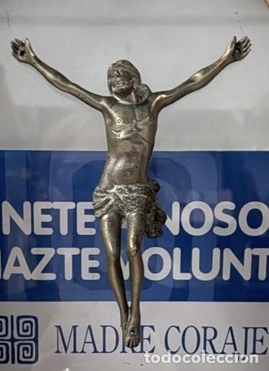 Antig&uuml;edades: Cuadro de Cristo crucificado en bronce. - Foto 4