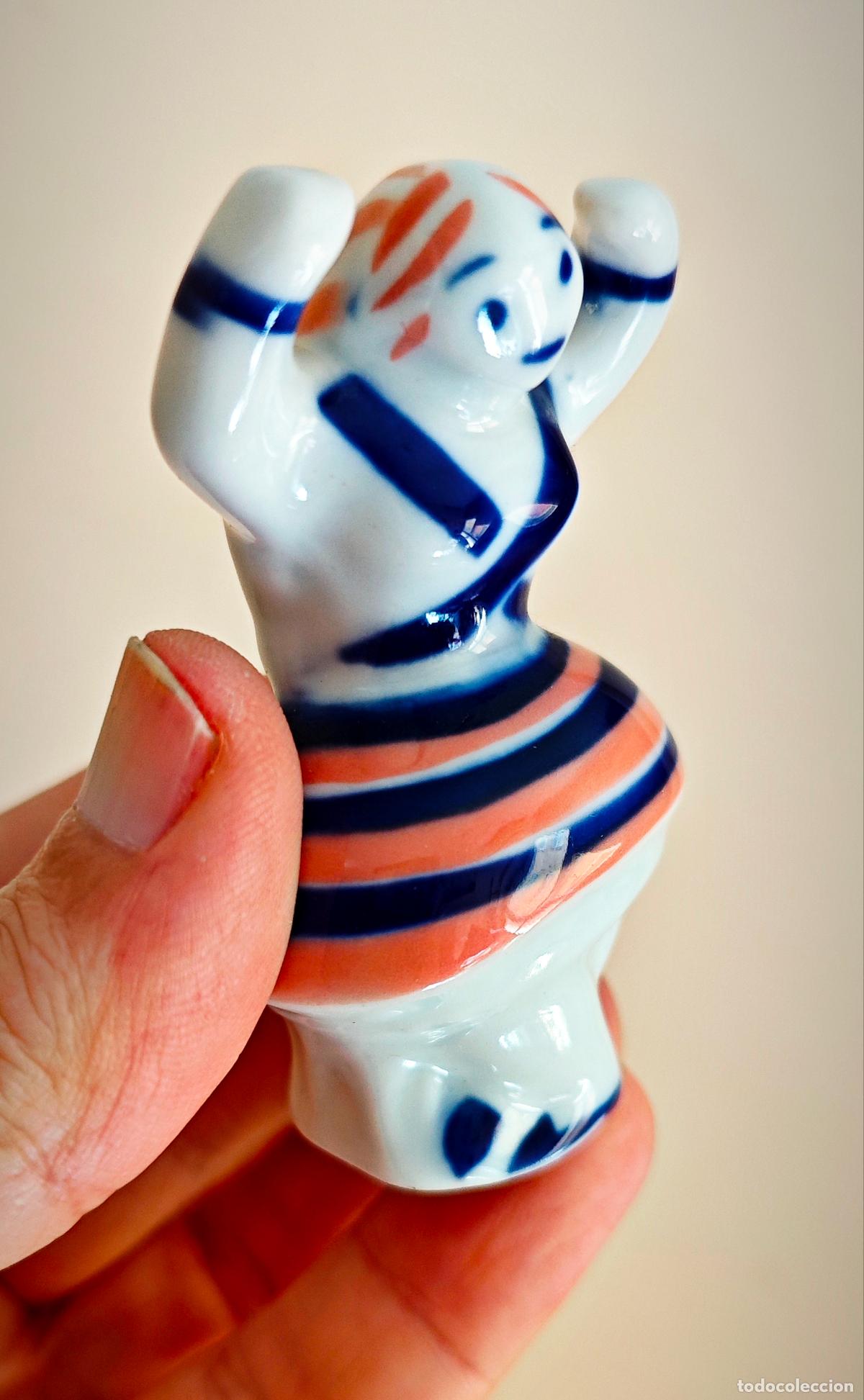 Antig&uuml;edades: PEQUE&Ntilde;A FIGURA SARGADELOS BAILARINA MU&Ntilde;EIRA - DO CASTRP - 7&acute;5 CM ALTURA - BAILADORA