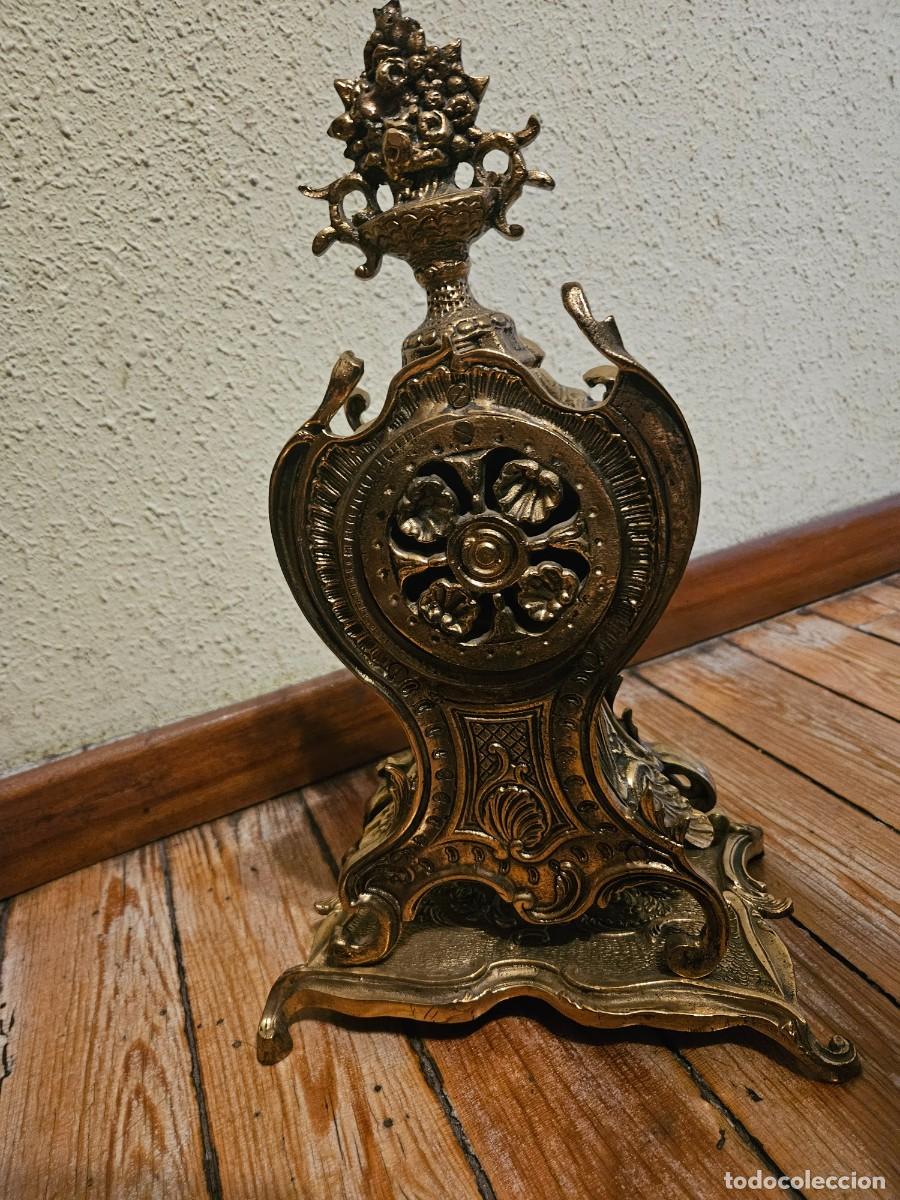 Antig&uuml;edades: Reloj de bronce antiguo - Foto 3