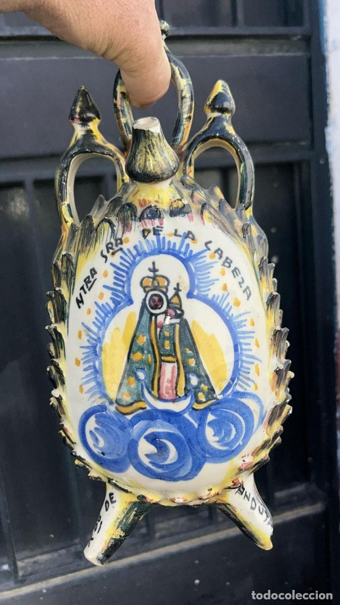Antig&uuml;edades: BOTIJO ANTIGUO RECUERDO DE LA VIRGEN DE LA CABEZA DE ANDUJAR EN FORMA DE PI&Ntilde;A