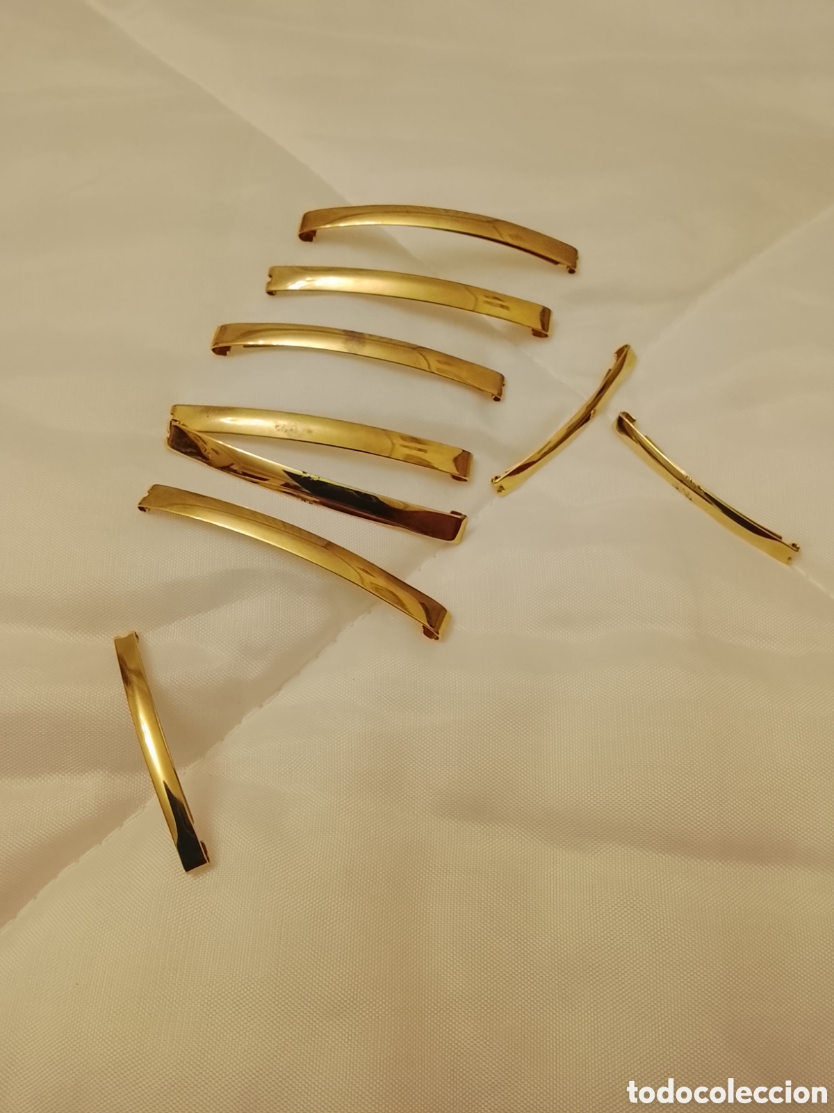 Antig&uuml;edades: Antiguos prendedores del pelo ,son dorados. Tienen sello frances