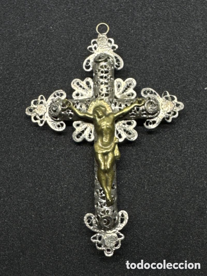 Antig&uuml;edades: Antiguo Crucifijo de Filigrana de Plata y Cristo dorado