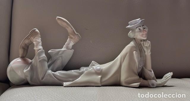 Antig&uuml;edades: FIGURA DE PAYASO ACOSTADO DE LLADRO, A&Ntilde;O 70 DISE&Ntilde;O S. FURIO