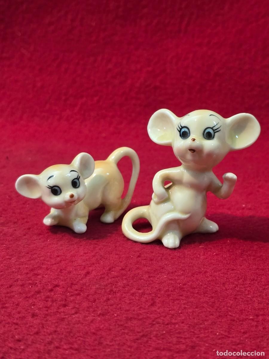 Antig&uuml;edades: DOS FIGURAS PEQUE&Ntilde;AS DE PORCELANA . RATONES.