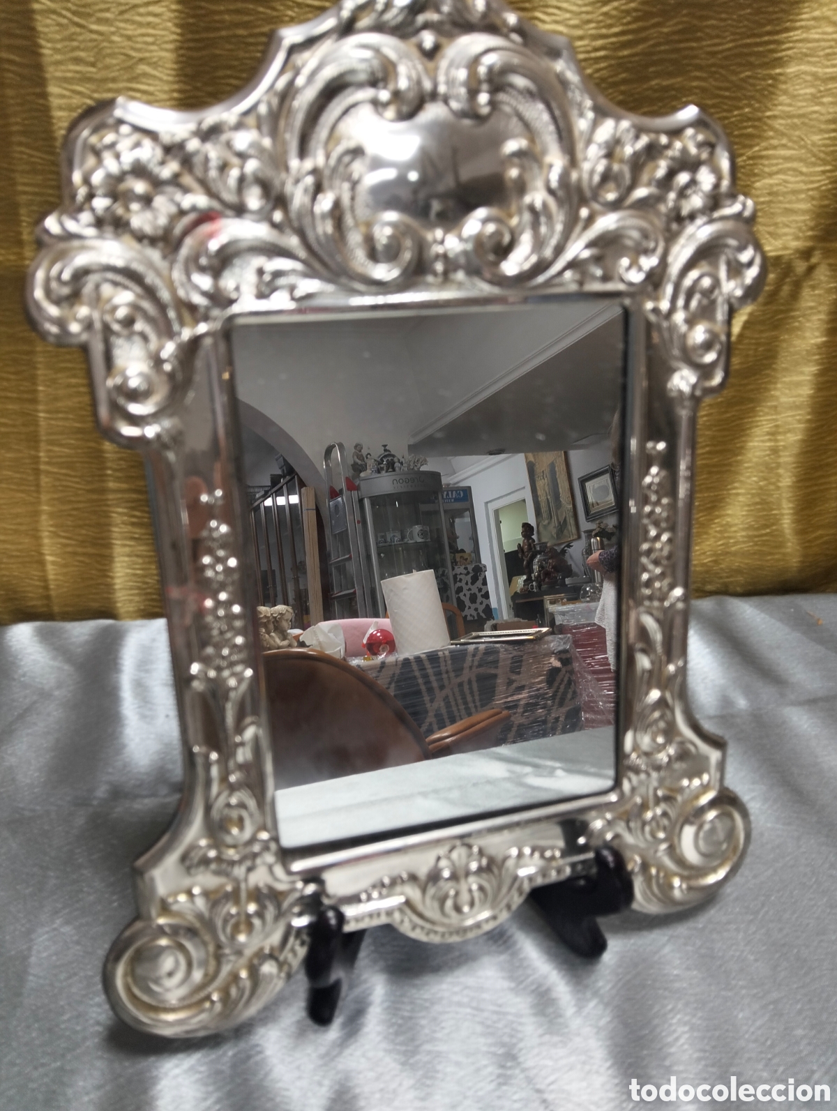 Antig&uuml;edades: Espejo de tocador en plata de ley 925. Volutas, conchas y flores