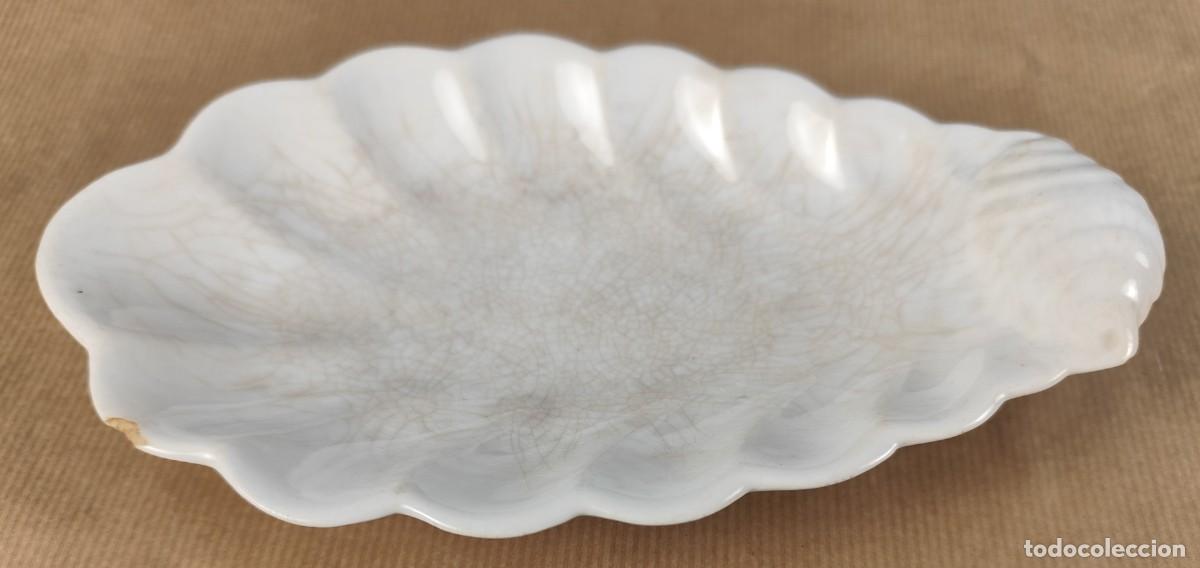 Antig&uuml;edades: Peque&ntilde;a bandeja de cer&aacute;mica principios siglo XX