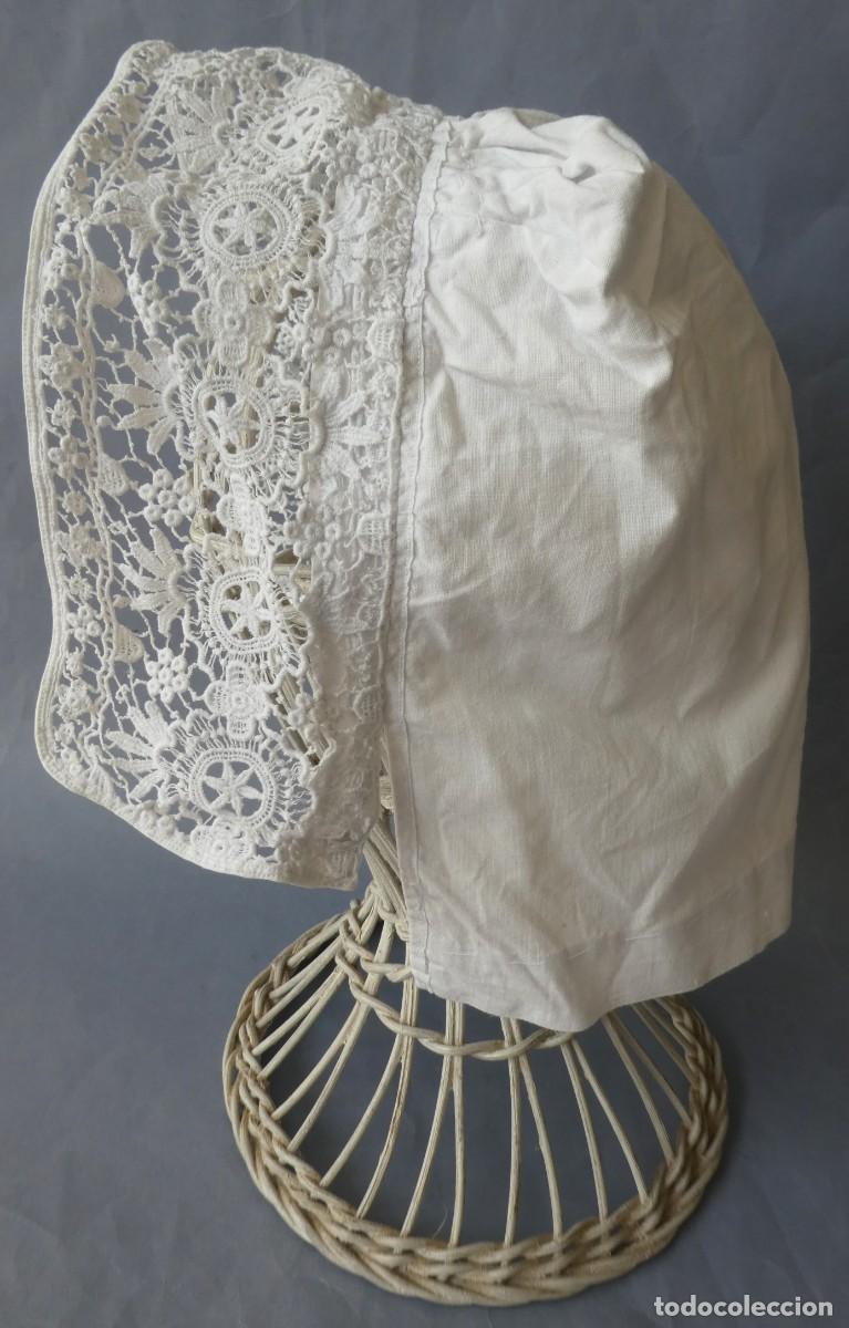 Antig&uuml;edades: ANTIGIO GORRO DE ALGOD&Oacute;N Y ENCAJE PARA NI&Ntilde;A O MU&Ntilde;ECA PPIO.S.XX