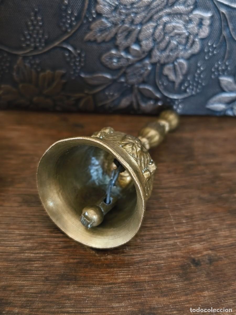 Antig&uuml;edades: Campana de mesa en bronce. - Foto 2
