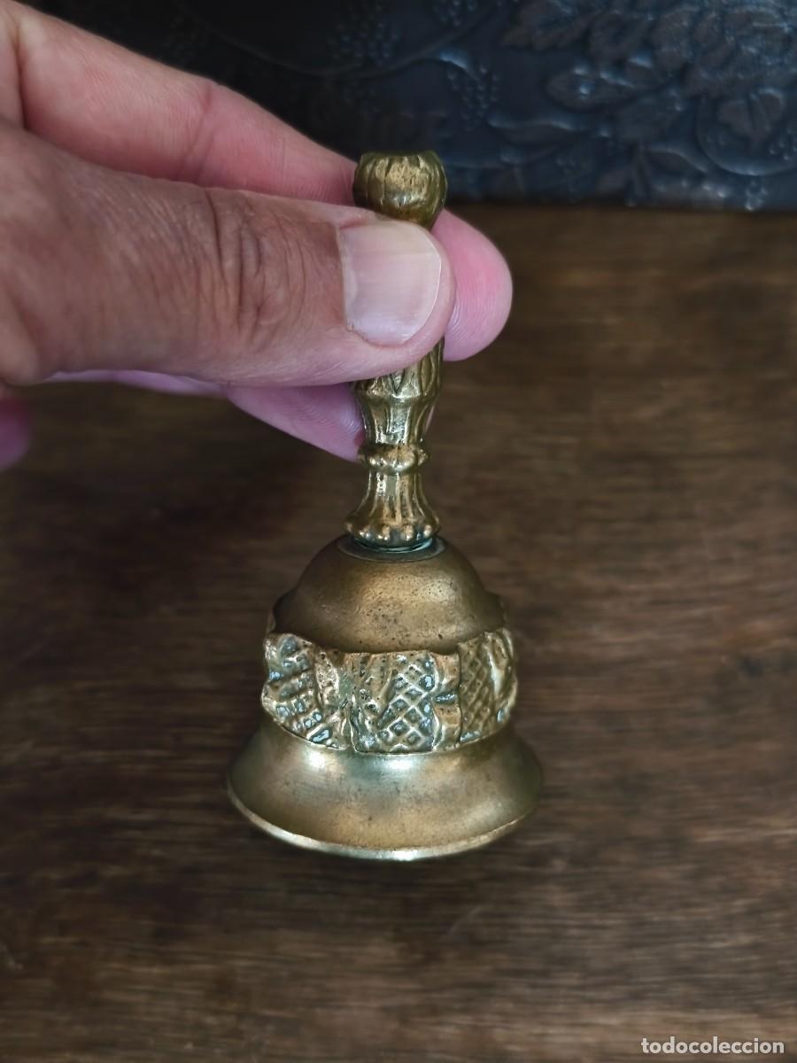 Antig&uuml;edades: Campana de mesa en bronce. - Foto 5