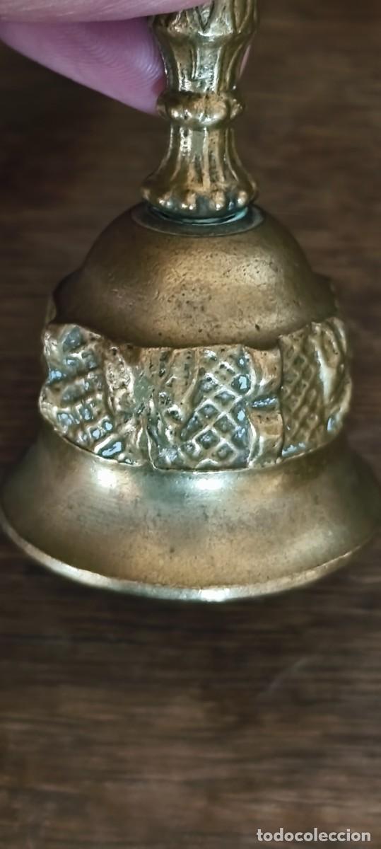 Antig&uuml;edades: Campana de mesa en bronce. - Foto 6