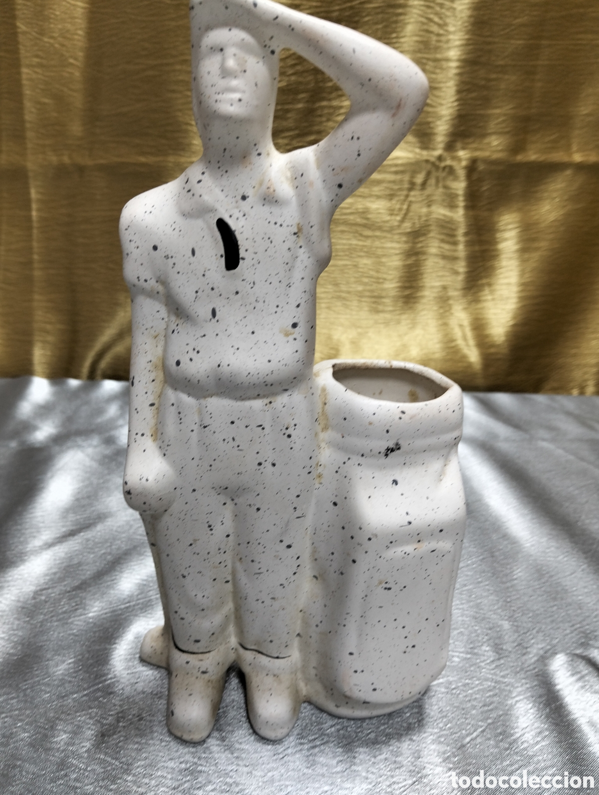 Antig&uuml;edades: Adorno de ba&ntilde;o para cepillo