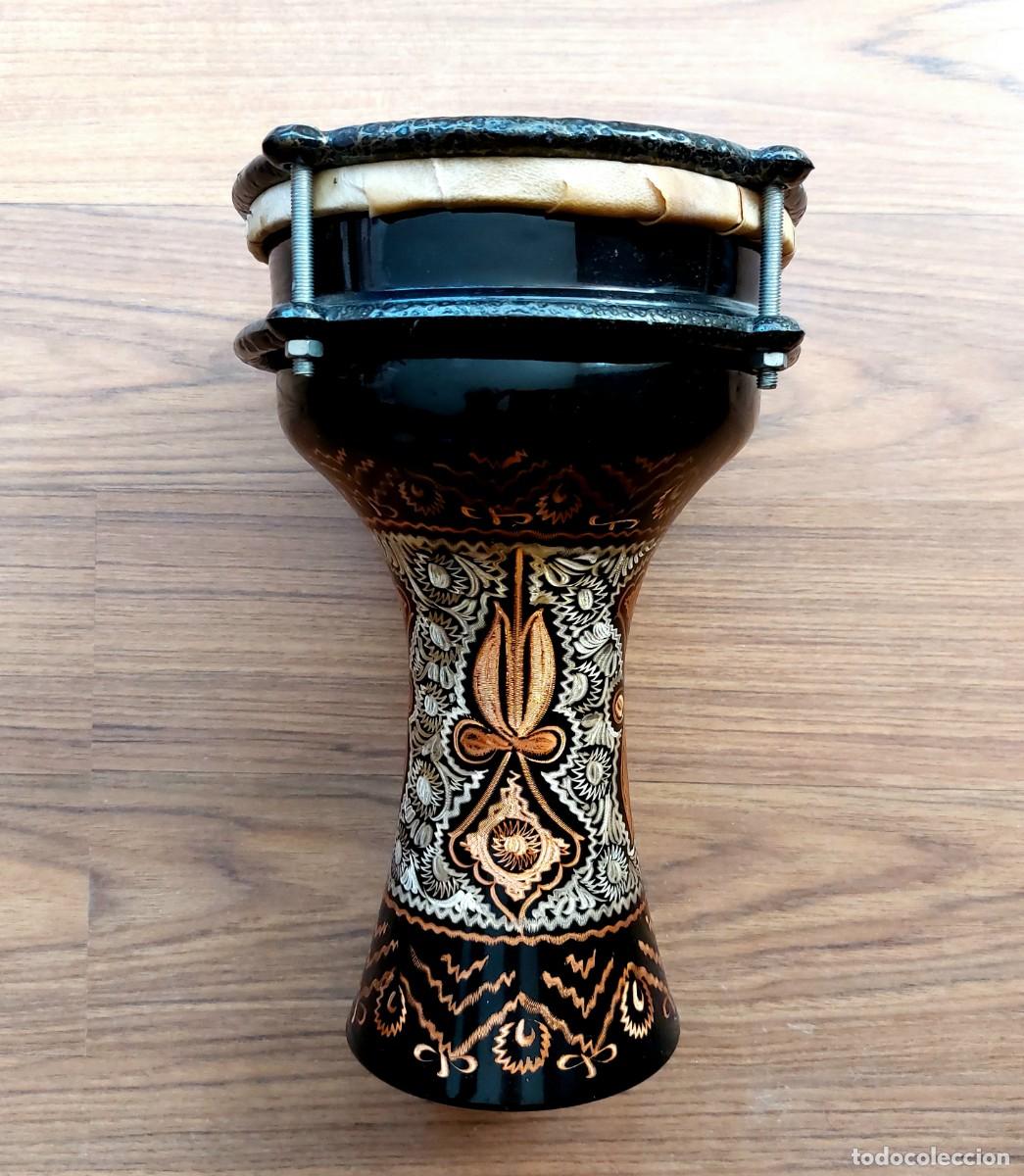 Antig&uuml;edades: TAMBOR DARBUKA TURCO NEGRO DECORADO