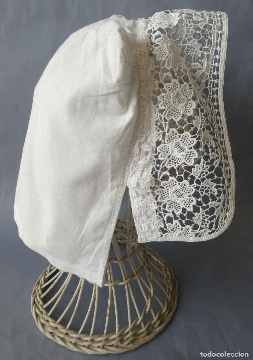 Antig&uuml;edades: ANTIGUO GORRO DE ALGOD&Oacute;N Y ENCAJE DE GUIPUR PARA NI&Ntilde;A O MU&Ntilde;ECA PPIO.S.XX