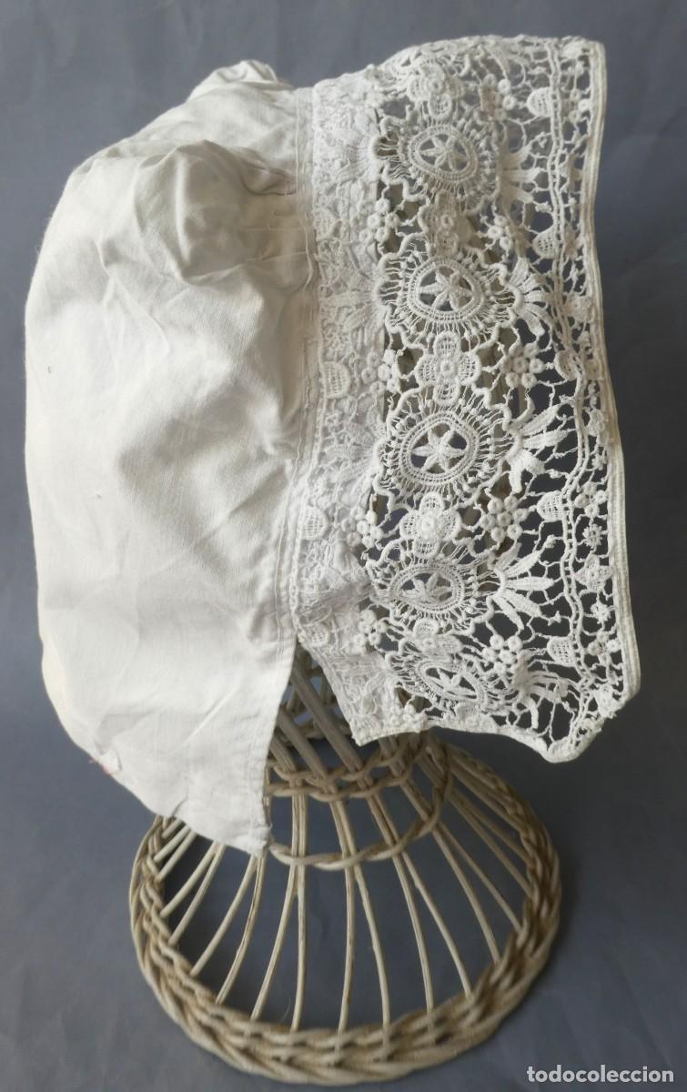 Antig&uuml;edades: ANTIGUO GORRO DE ALGOD&Oacute;N Y ENCAJE DE GUIPUR PARA NI&Ntilde;A O MU&Ntilde;ECA PPIO.S.XX