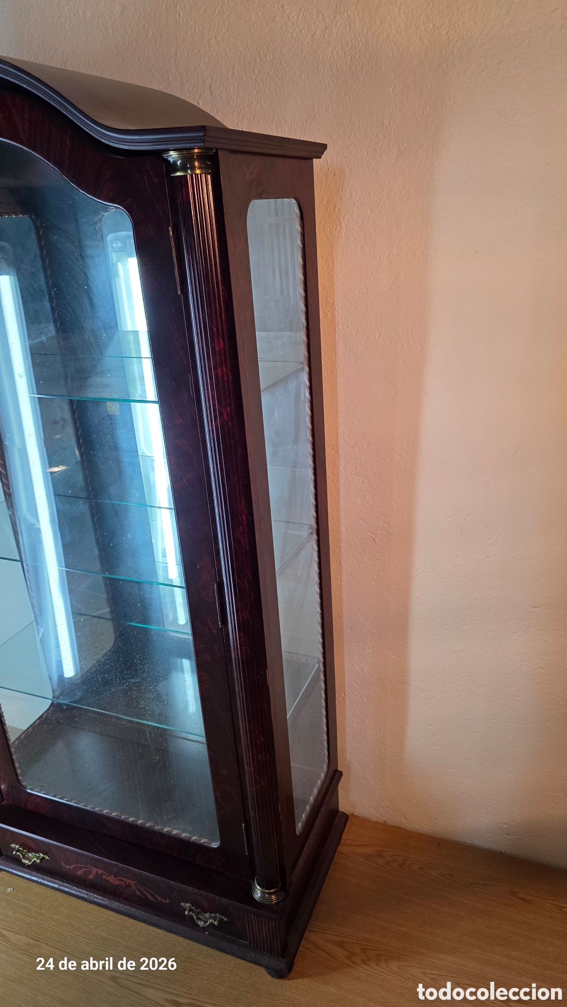 Antig&uuml;edades: Vitrina cristal y madera - Foto 3