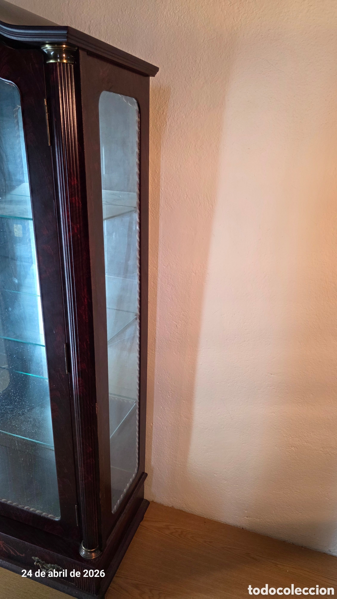 Antig&uuml;edades: Vitrina cristal y madera - Foto 4