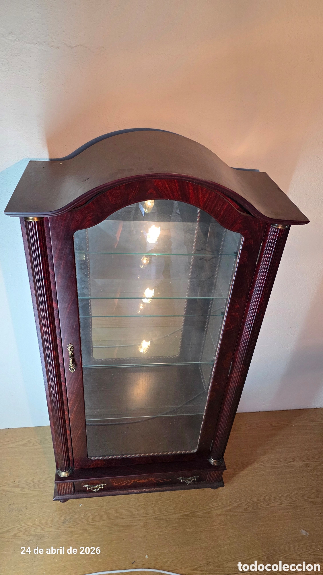 Antig&uuml;edades: Vitrina cristal y madera - Foto 6