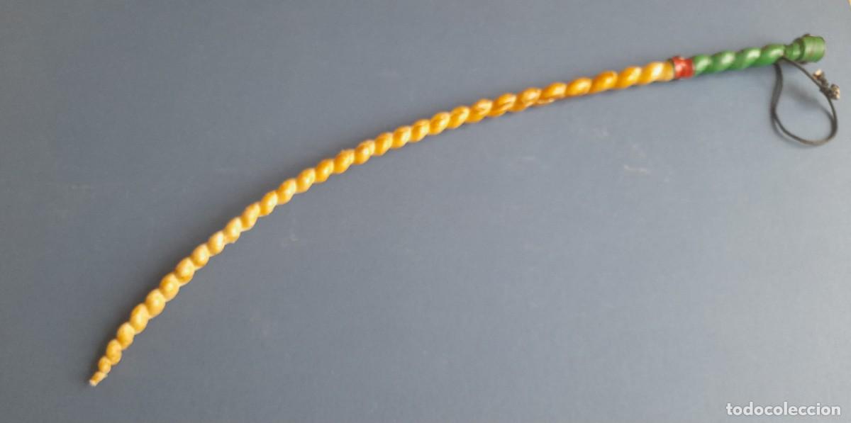 Antig&uuml;edades: Antigua fusta de verga de toro, a&ntilde;os 70 aprox, 68cm aprox