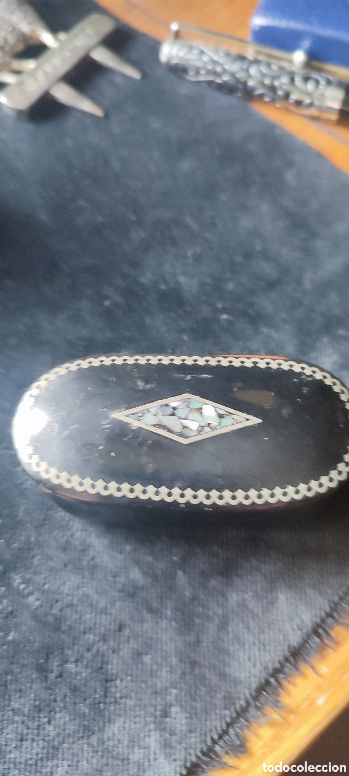 Antig&uuml;edades: Antigua caja pastillero del siglo XVIII de &eacute;bano, plata y nacar