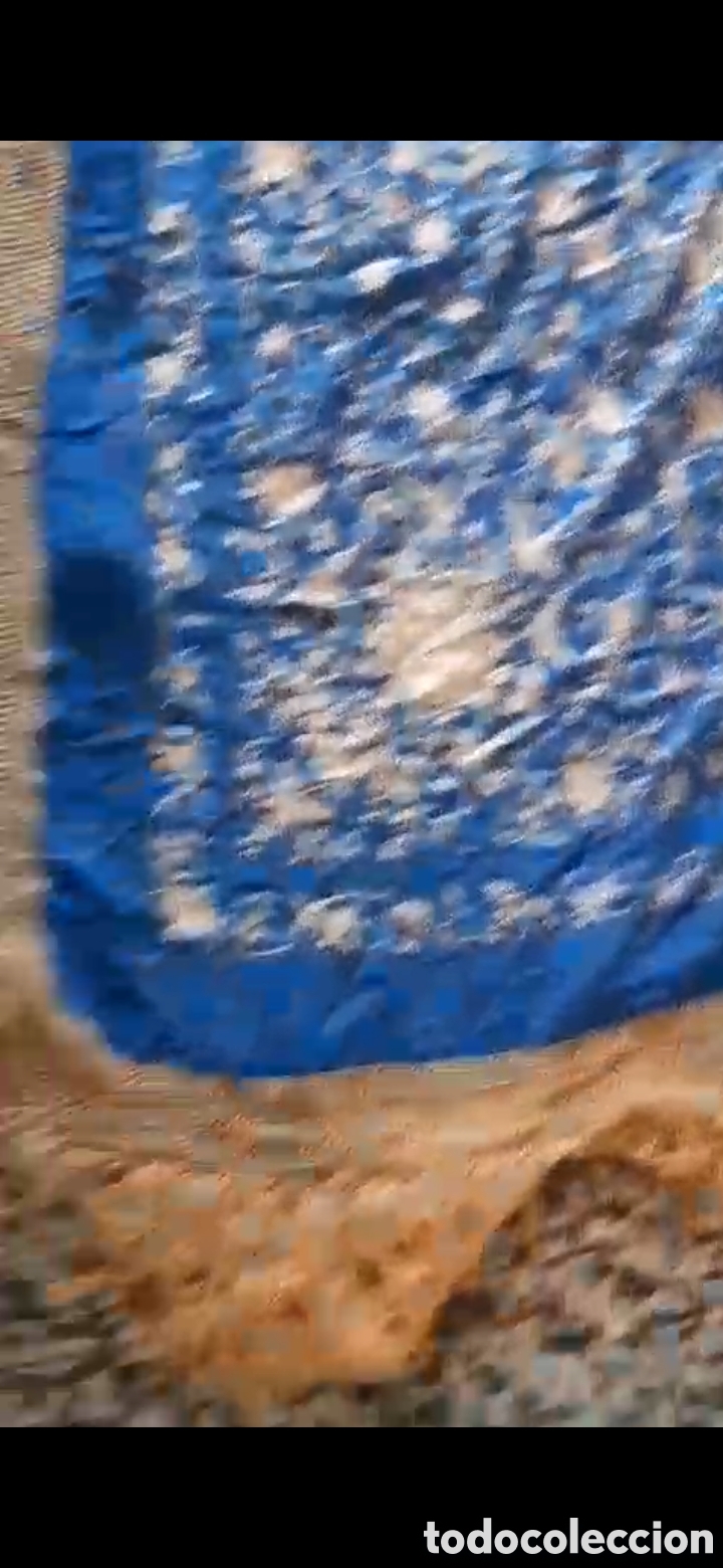 Antig&uuml;edades: Mantil de manila color azul precioso con flecos grande bordado a mano