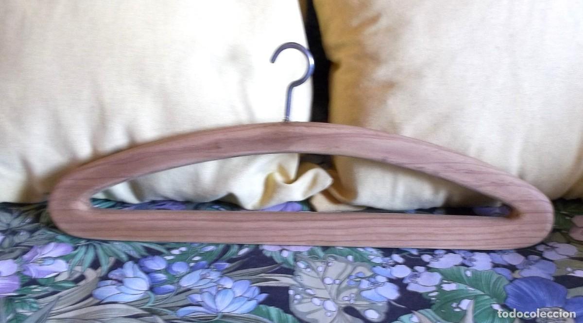 Antig&uuml;edades: PERCHA ANTIGUA DE MADERA-A&Ntilde;OS 50-60