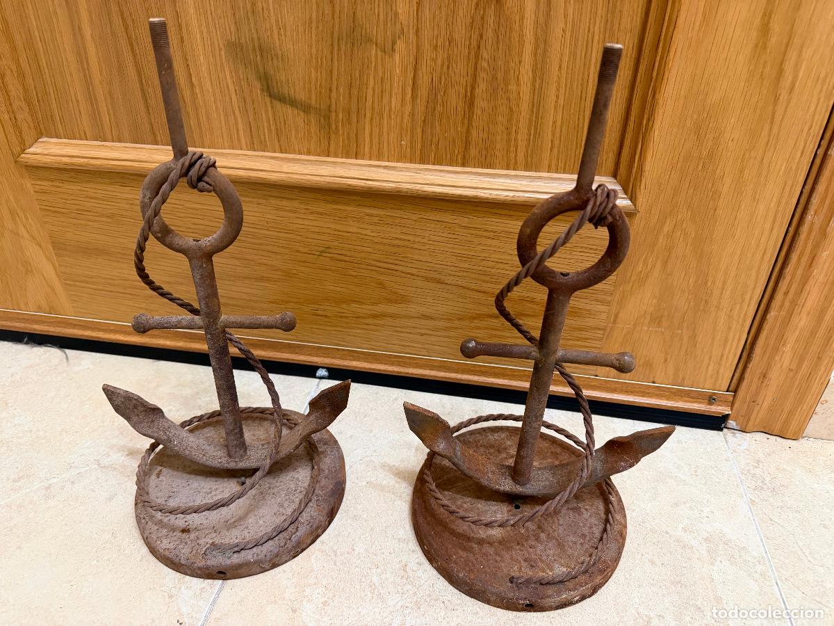 Antig&uuml;edades: Pareja de l&aacute;mparas de pie hierro de ancla